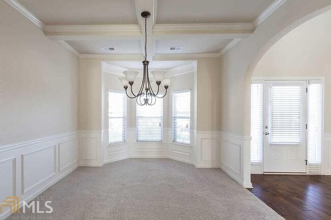 Building Photo - 305 Mango Ct