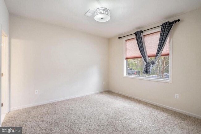 Foto del edificio - 22569 Norwalk Square