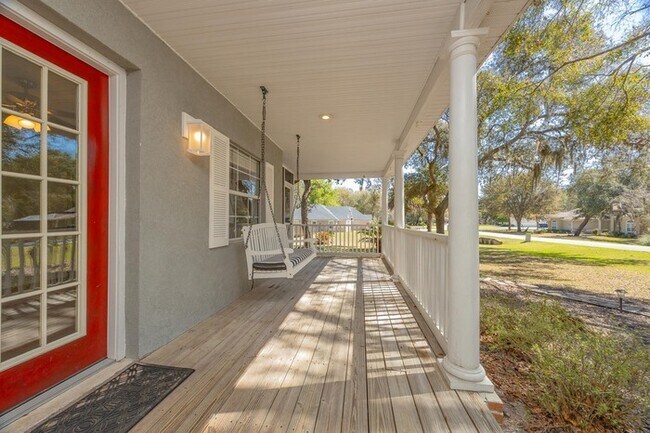 Foto del edificio - 728 Willow Wood Pl