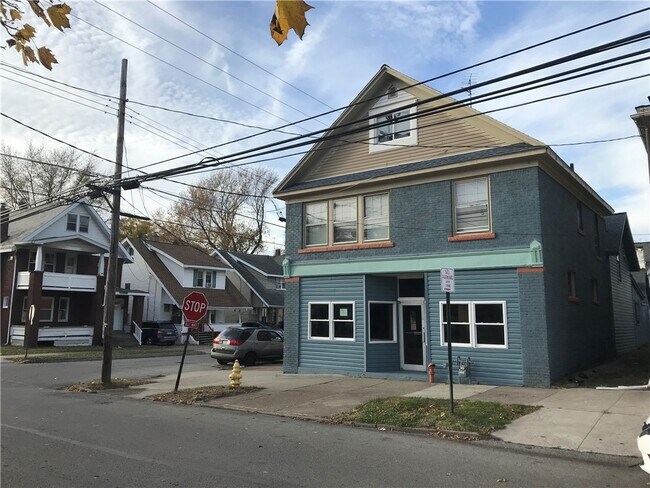 Foto del edificio - 429 Raspberry St