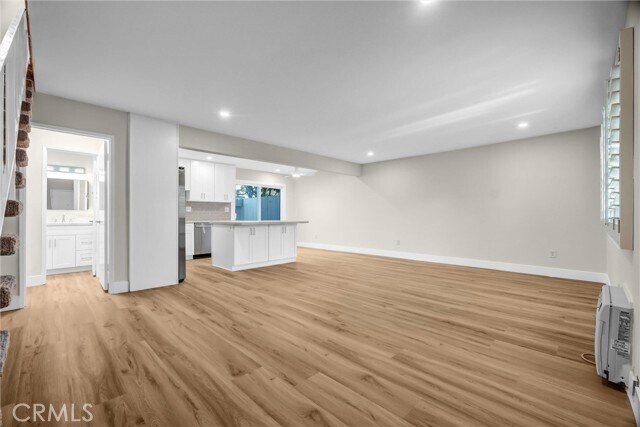 Foto del edificio - 487 E 1st St