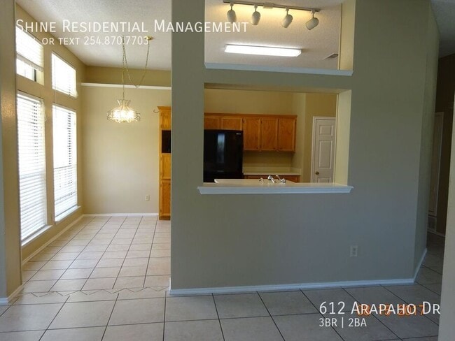 Building Photo - 612 Arapaho Dr