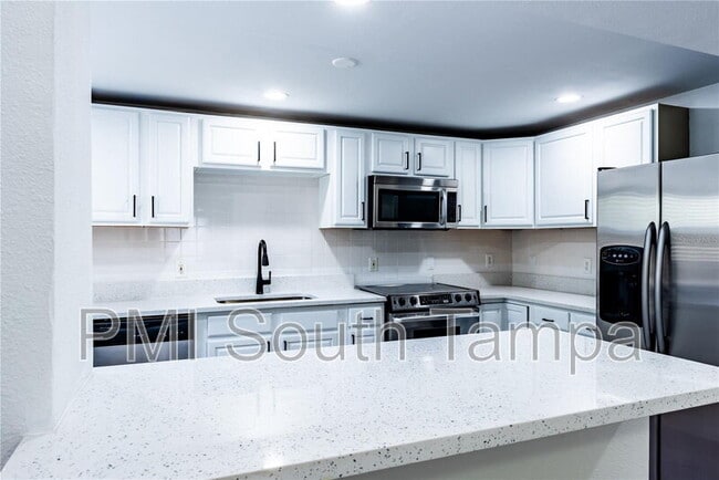 Building Photo - 3402 W Van Buren Dr