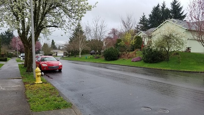 Building Photo - 1625 NW 31st Ave