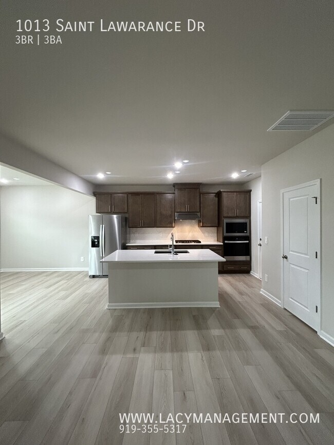 Building Photo - 1013 Saint Lawarance Dr-