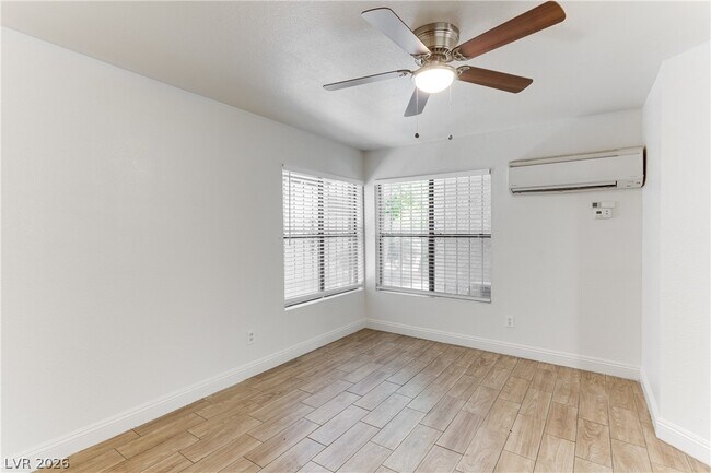 Building Photo - 510 Elm Dr