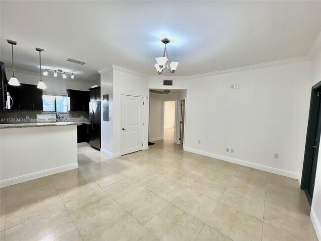 Foto del edificio - 2268 SW 8th St