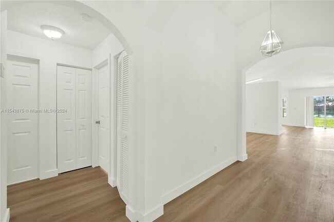 Building Photo - 13461 SW 122nd Ave