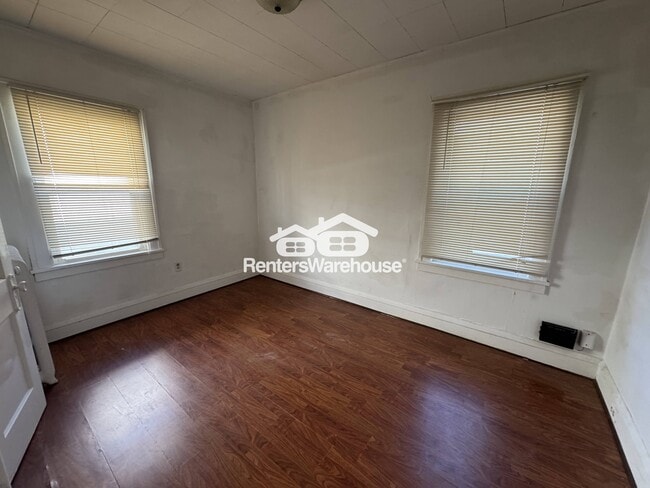 Foto del edificio - 3925 Chicago Ave