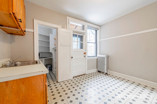 Foto del edificio - 6038 N Hermitage-1