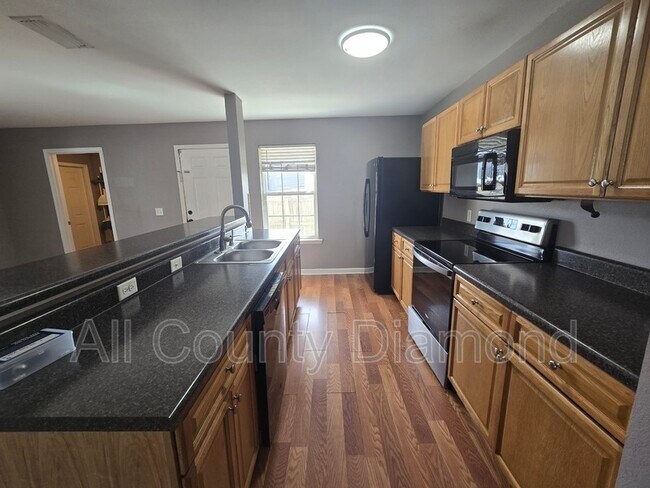 Building Photo - 2835 Altha Ave