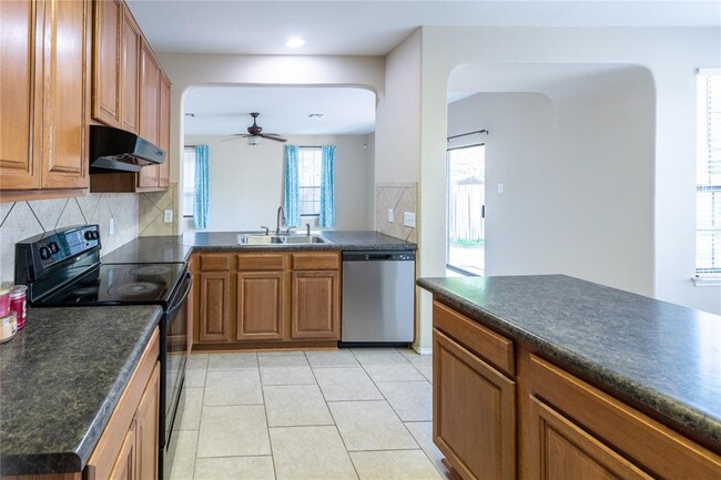 Building Photo - 2407 Hollis Ln