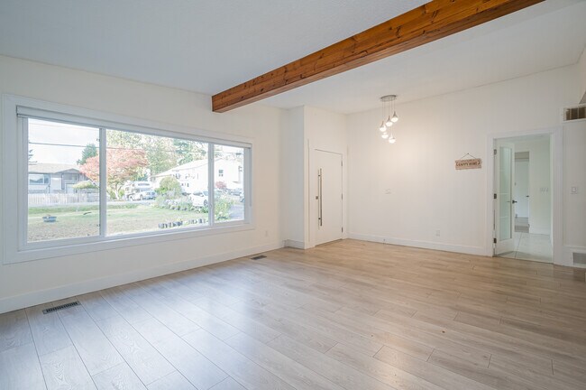 Building Photo - 2878-266B 266b St