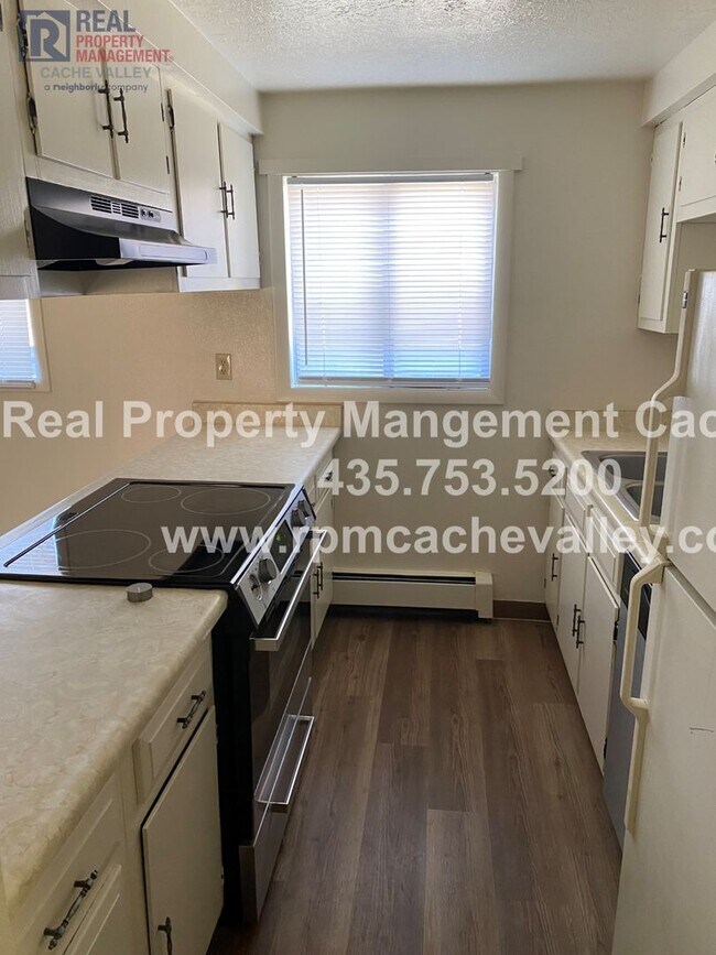 Foto del edificio - 271 Riverbend Rd