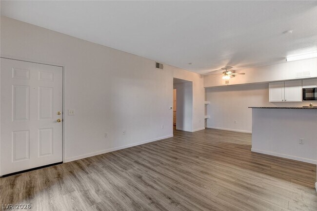Foto del edificio - 2615 W Gary Ave
