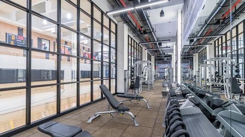 Building Photo - 606 W 57th St