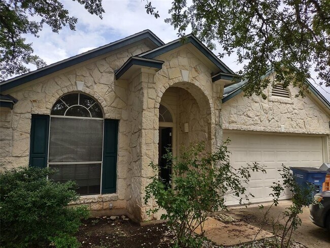 Building Photo - 8608 Devine Ln