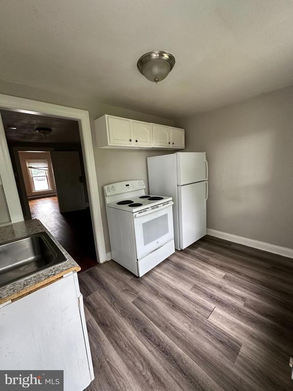 Foto principal - 228 N Locust St