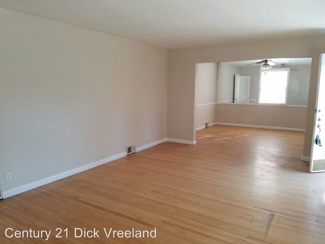 Building Photo - 3 br, 1.5 bath House - 4304 Statton Road