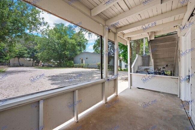 Foto del edificio - Cute 2/1 Duplex in Fort Worth!