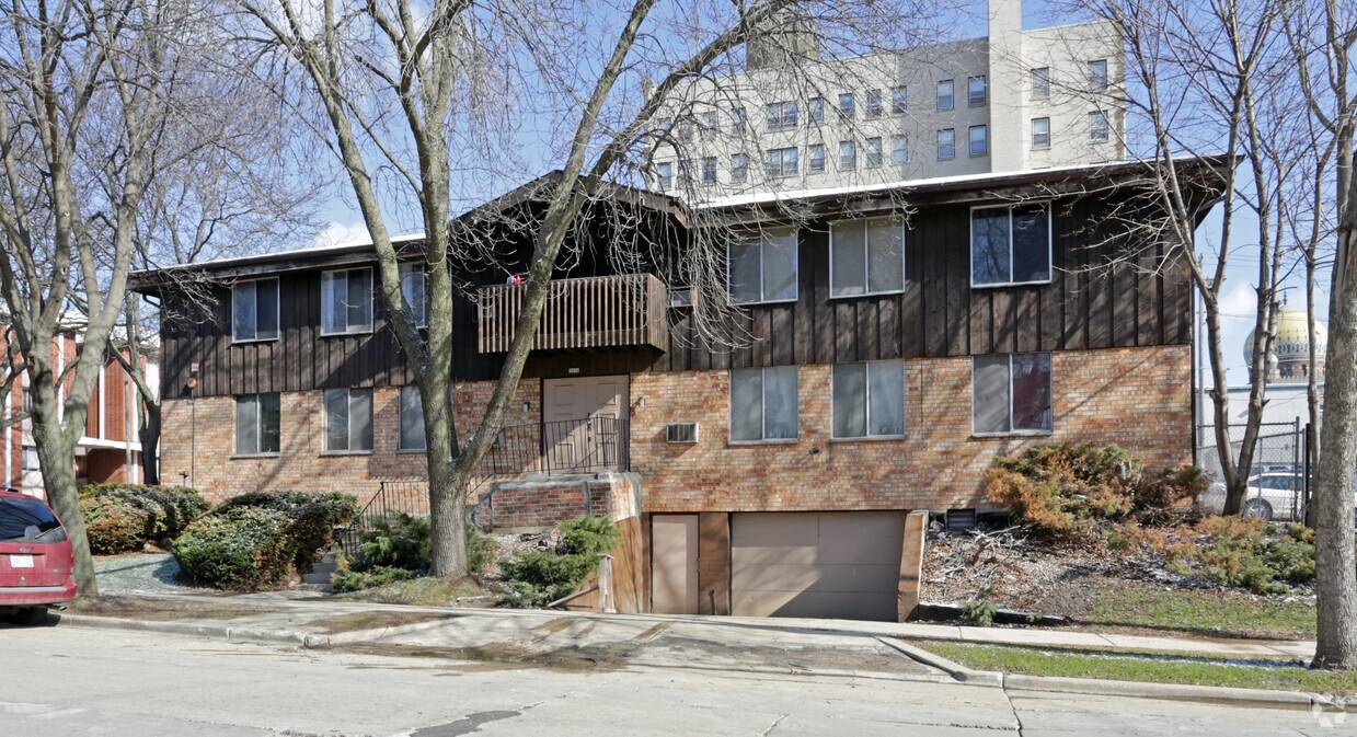 Foto del edificio - 3030 W Michigan St