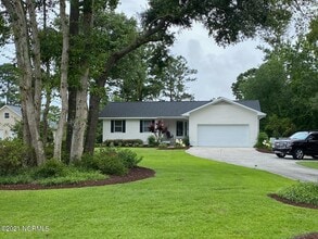 Building Photo - 107 Pine Needle Cir