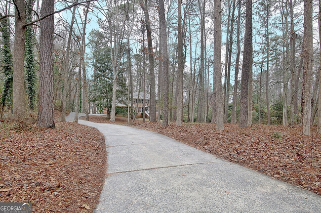 Building Photo - 200 Deer Forest Trail