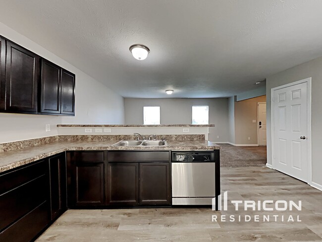 Foto del edificio - 887 Brookshire Dr