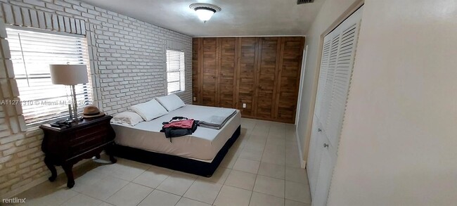 3 br, 2 bath Townhome - 12301 SW 110th S C... photo'