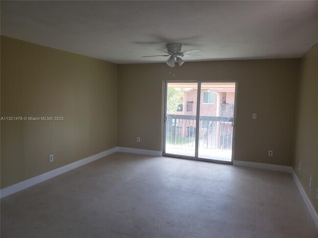 Foto del edificio - 1930 NW 119th St