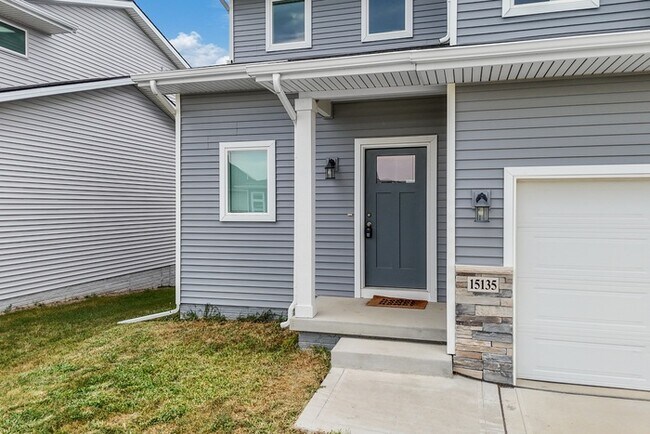 Foto del edificio - 15135 Bellflower Ln