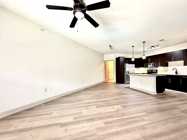 Building Photo - 3788 Richmond Ave.