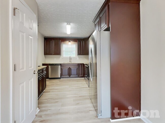 Building Photo - 45 Brighton Dr