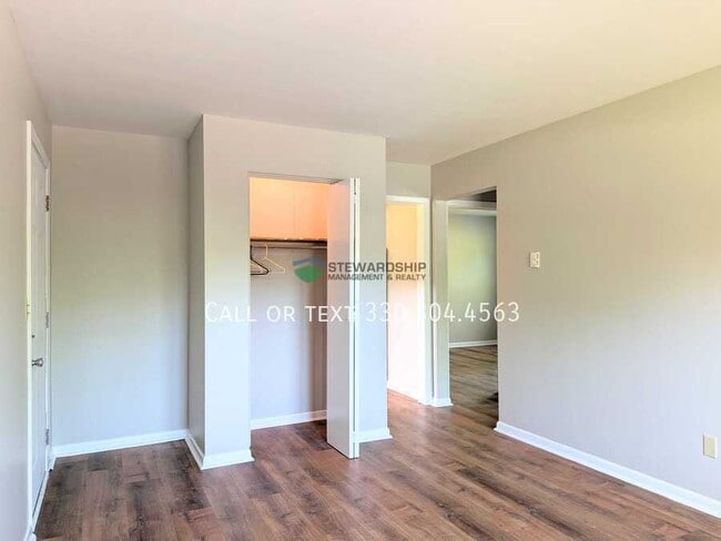 Foto del edificio - 614 Highland Dr