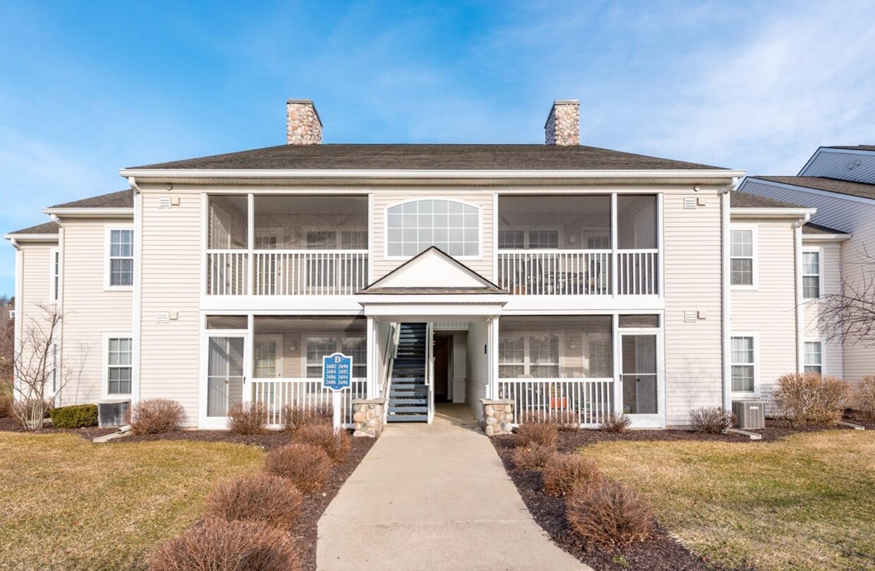 Foto principal - 2696 S Knightsbridge Cir