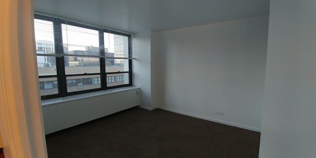 Building Photo - 222 E Pearson St
