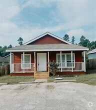 Building Photo - 113 Varsity Cir