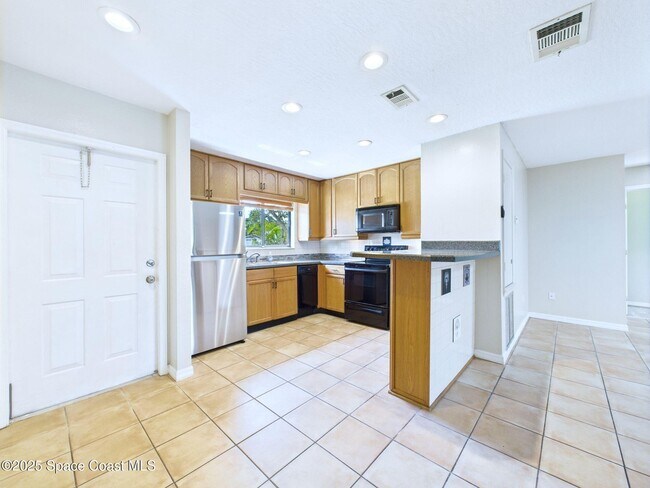 Building Photo - 1278 Fargo Dr