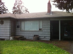 Building Photo - 1036 NW 25th St