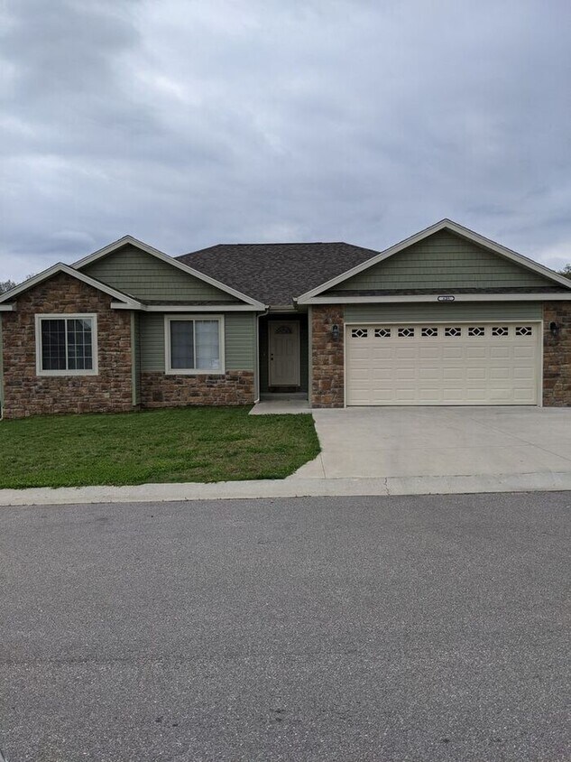 Available now!!!! House Rental in Waynesville, MO