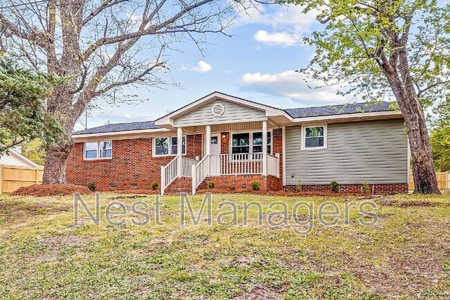 Foto del edificio - 1604 Crescent Dr