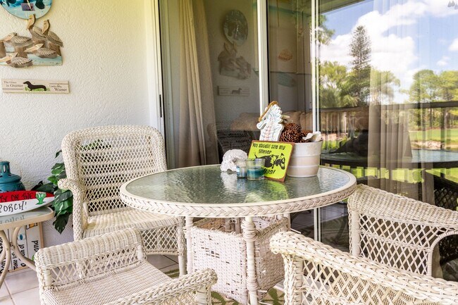 Building Photo - ** 2 BED\2 BATH TOP FLOOR CONDO ** FURNISHED TURN-KEY ** STEPS TO POOL ** LELY AREA ** SEASONAL **