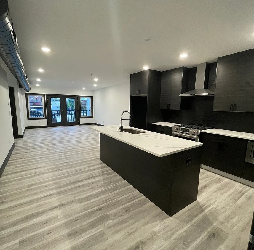 Building Photo - 12 Montvale Ave