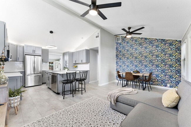 Building Photo - 1292 SW 25th Ave