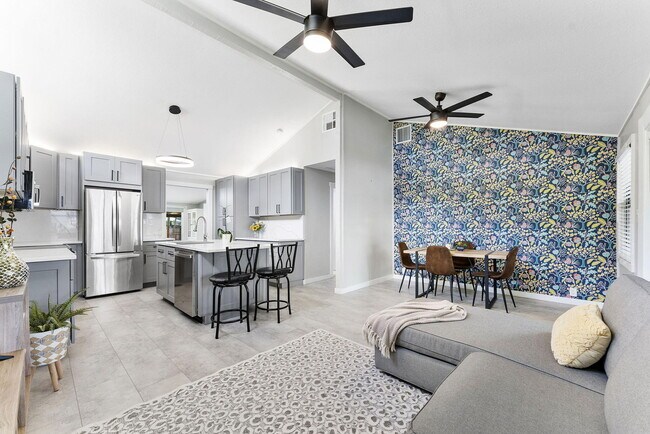 Foto del edificio - 1292 SW 25th Ave