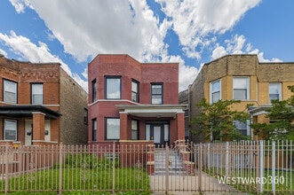 Building Photo - 946 N Drake Ave