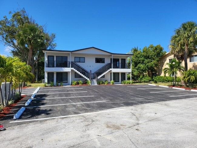 Building Photo - 151 SW 15th St