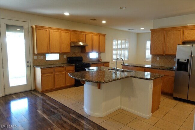 Building Photo - 3659 Bufflehead St