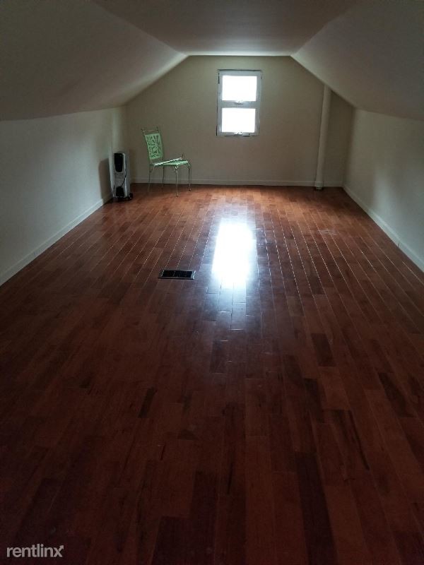 Building Photo - 3 br, 1 bath House - 358 E. Park Avenue
