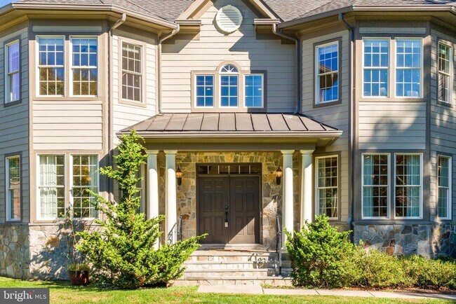 Foto del edificio - 829 Golden Arrow St